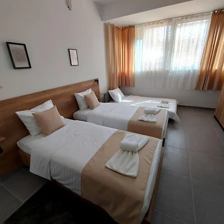 Centre Near Bus Station With Free Parking Apartamento